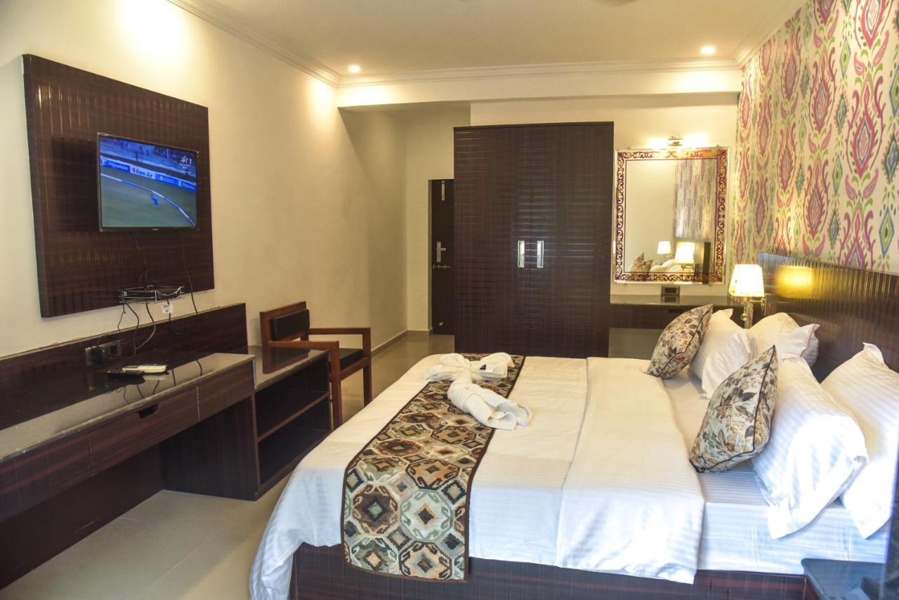 Don Hill Beach Resort Candolim Exteriör bild